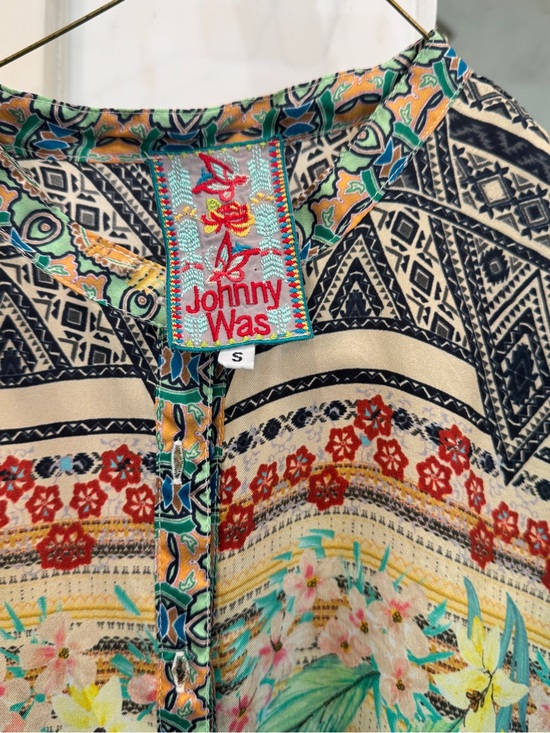 Johnny Was Tops - Johnny Was Multicolor Floral Mosaic Tunic with Cream Base